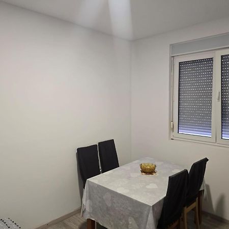 טרוגיר Apartment Anton מראה חיצוני תמונה