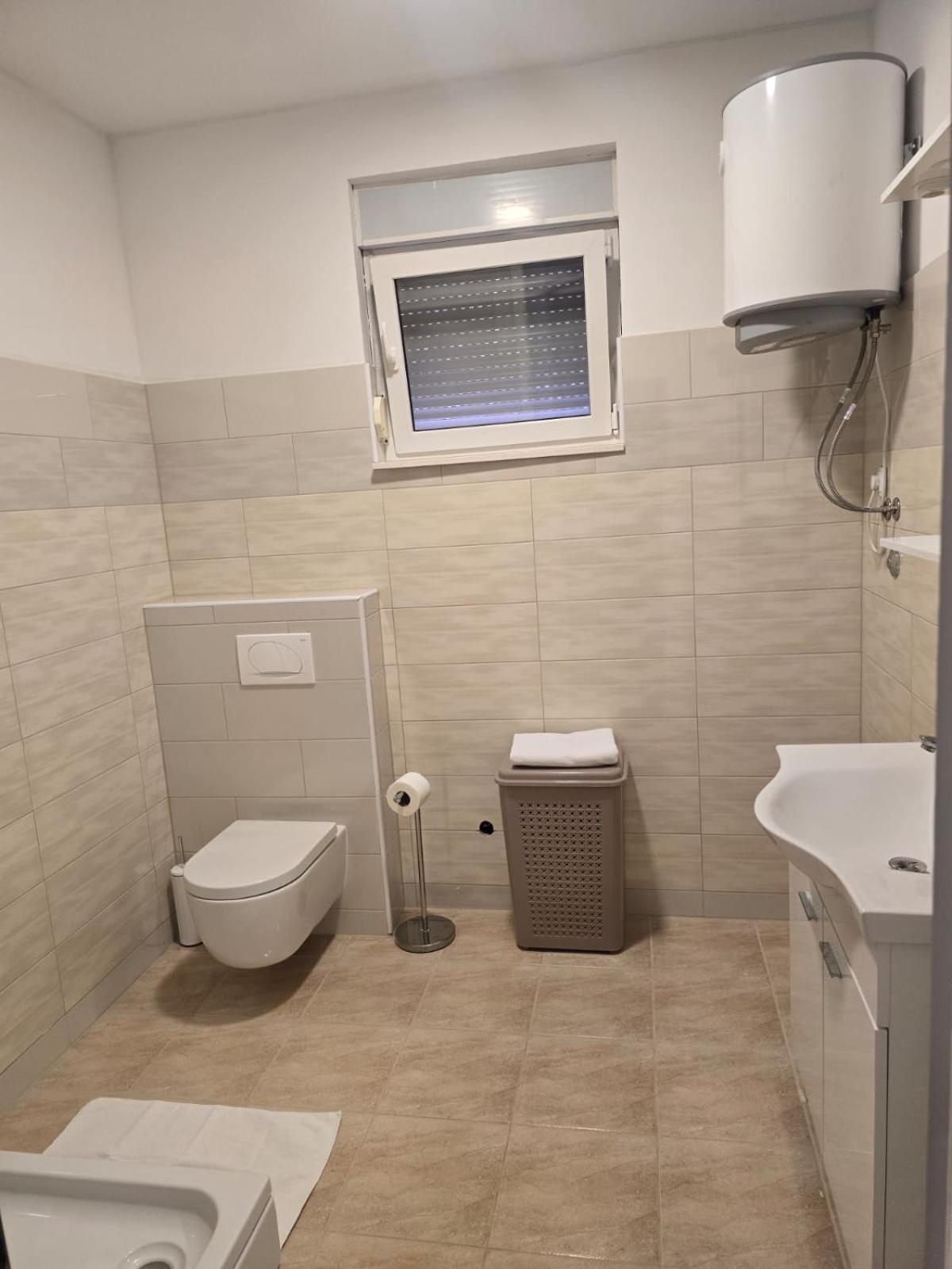 טרוגיר Apartment Anton מראה חיצוני תמונה