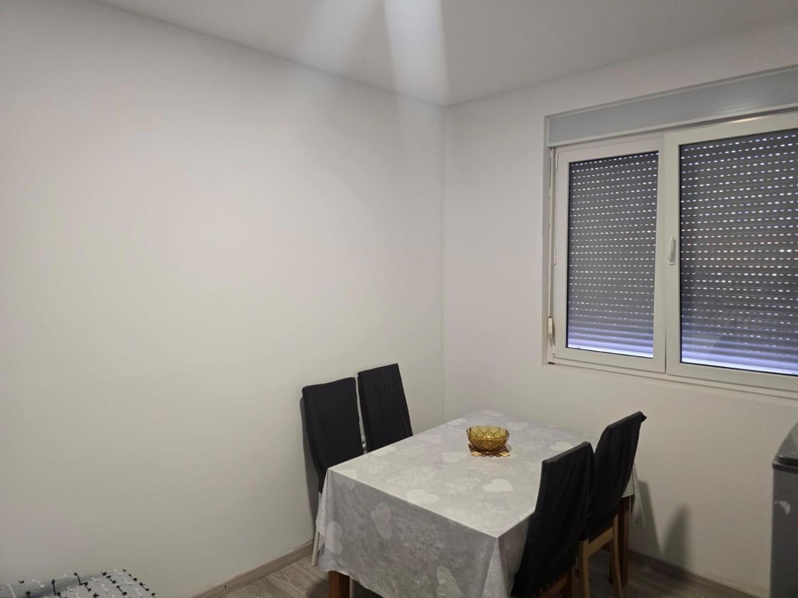 טרוגיר Apartment Anton מראה חיצוני תמונה